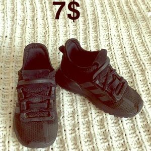 Toddler adidas tennis shoes